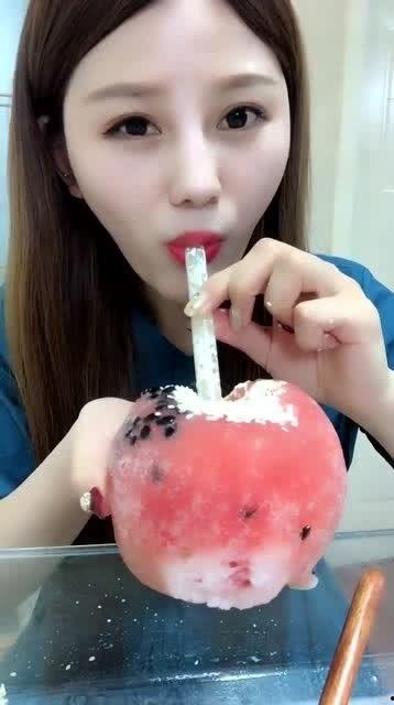 大姐吃瓜吓我,一场意外引发的惊悚之夜