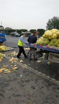 火爆吃瓜动漫车,吃瓜群众狂欢！火爆动漫车带你领略二次元魅力